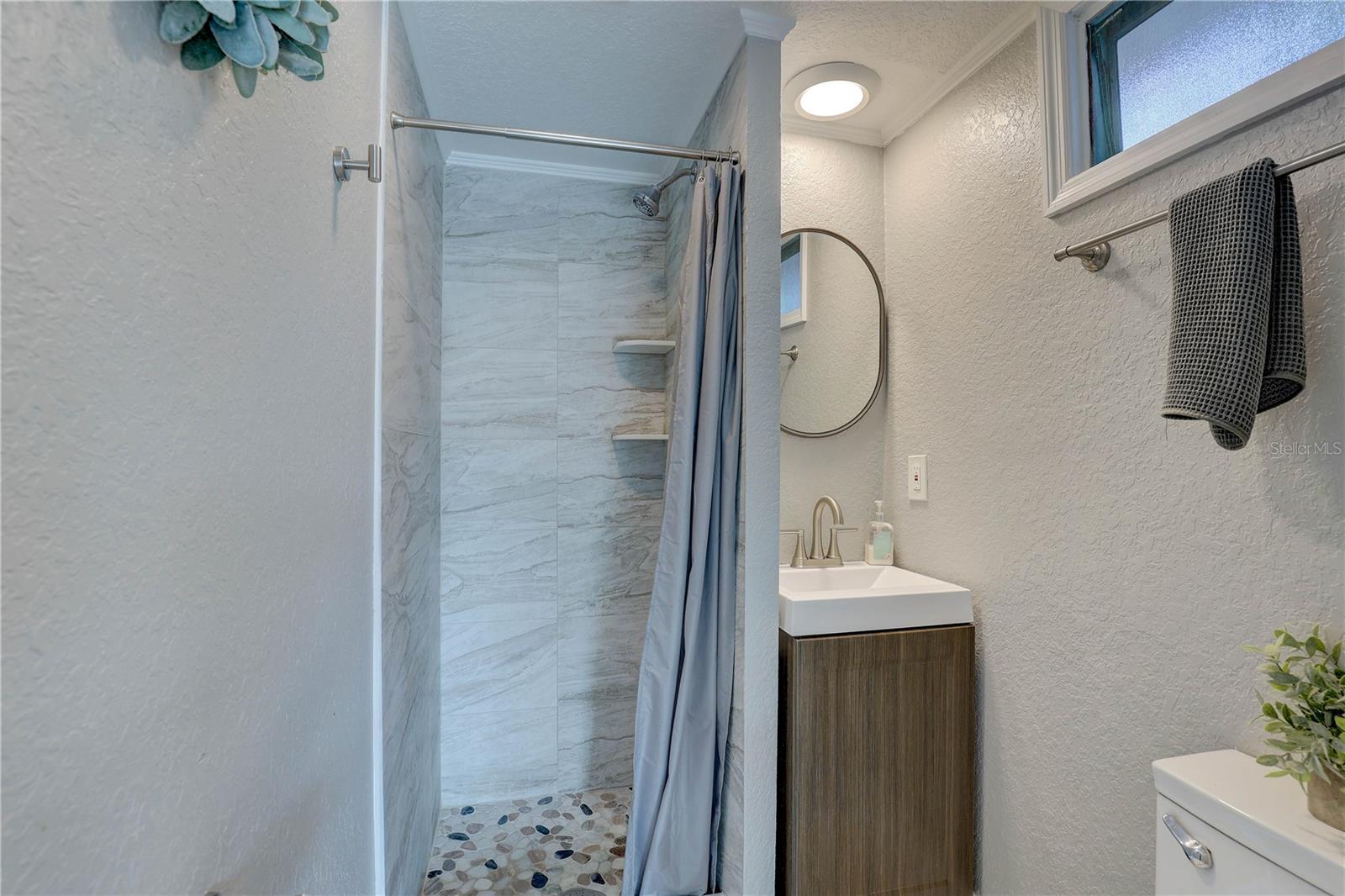 Image 21 of 36 For 8201 Ridge Road