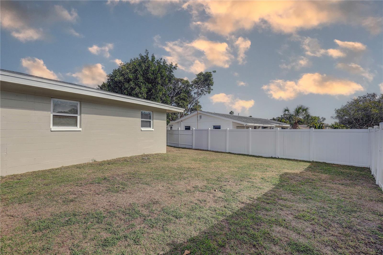 Image 27 of 36 For 8201 Ridge Road