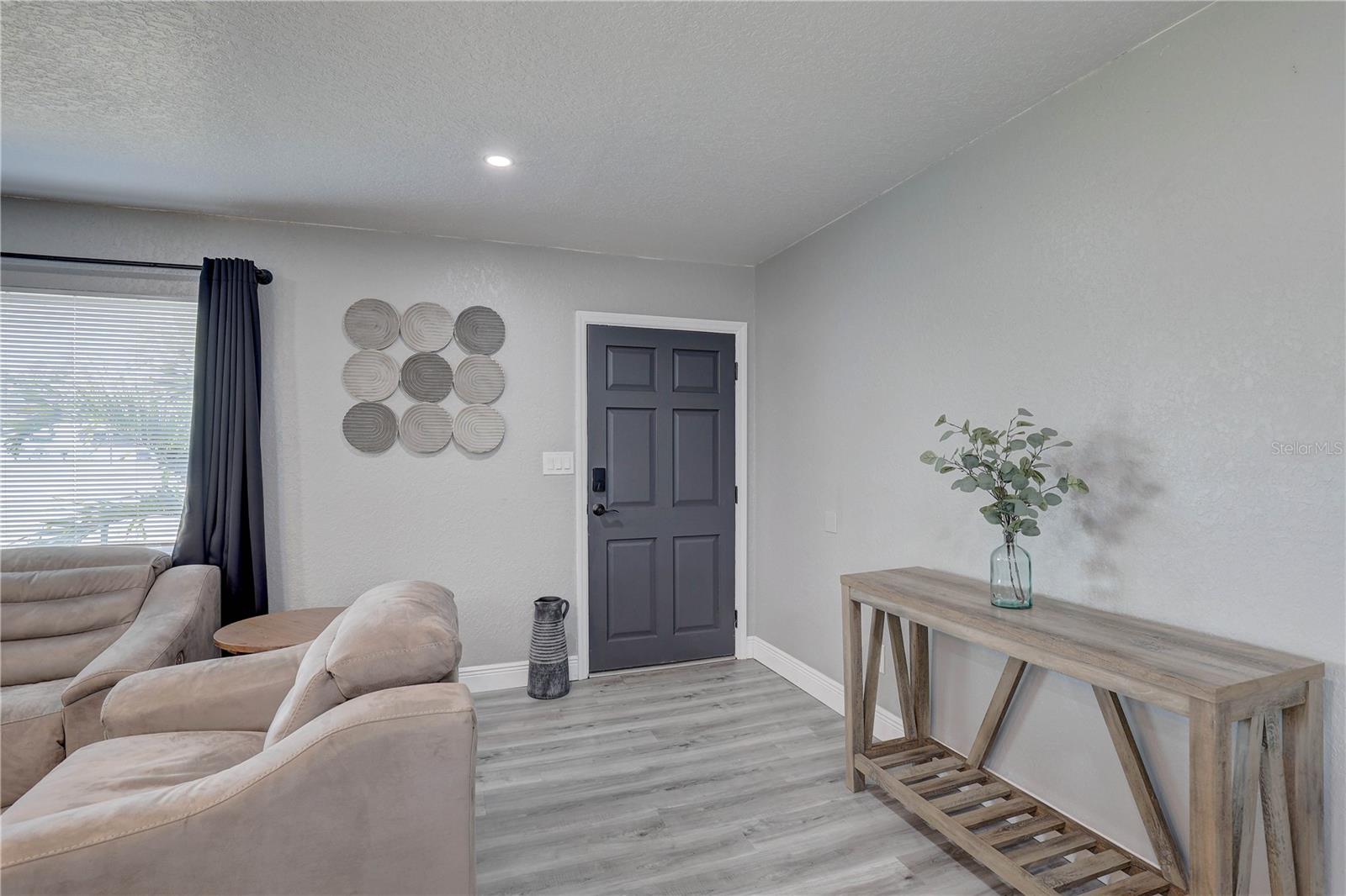 Image 31 of 36 For 8201 Ridge Road