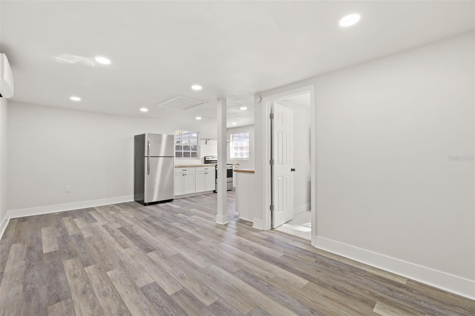 Image 9 of 11 For 3817 Bay To Bay Boulevard B