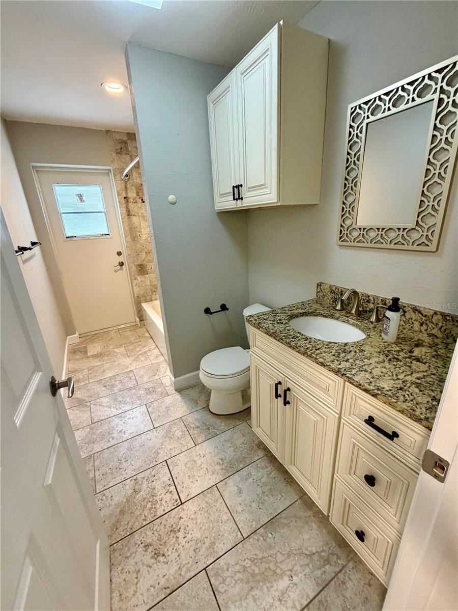 Image 8 of 20 For 13772 80th Avenue