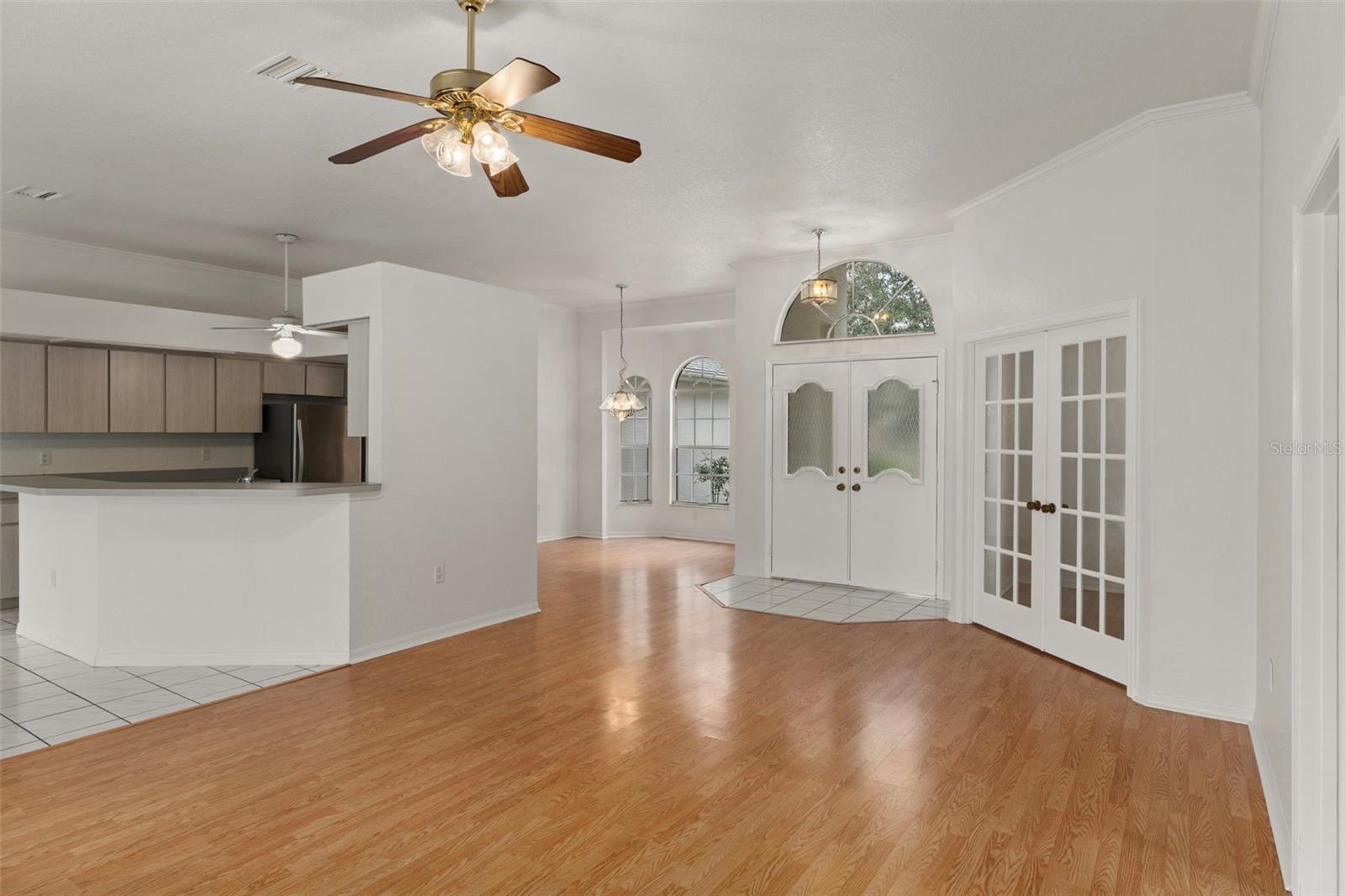 Listing photo id 10 for 2214 Meadow Lark Road