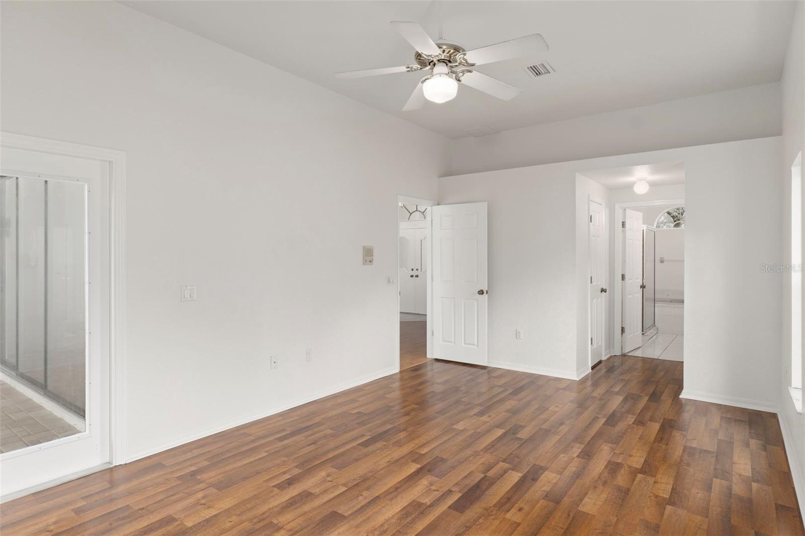 Listing photo id 20 for 2214 Meadow Lark Road