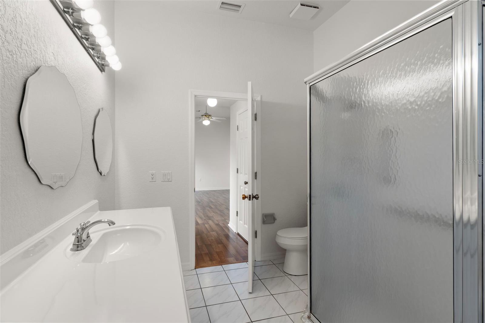 Listing photo id 25 for 2214 Meadow Lark Road