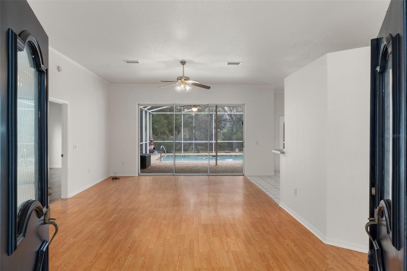 Listing photo id 1 for 2214 Meadow Lark Road