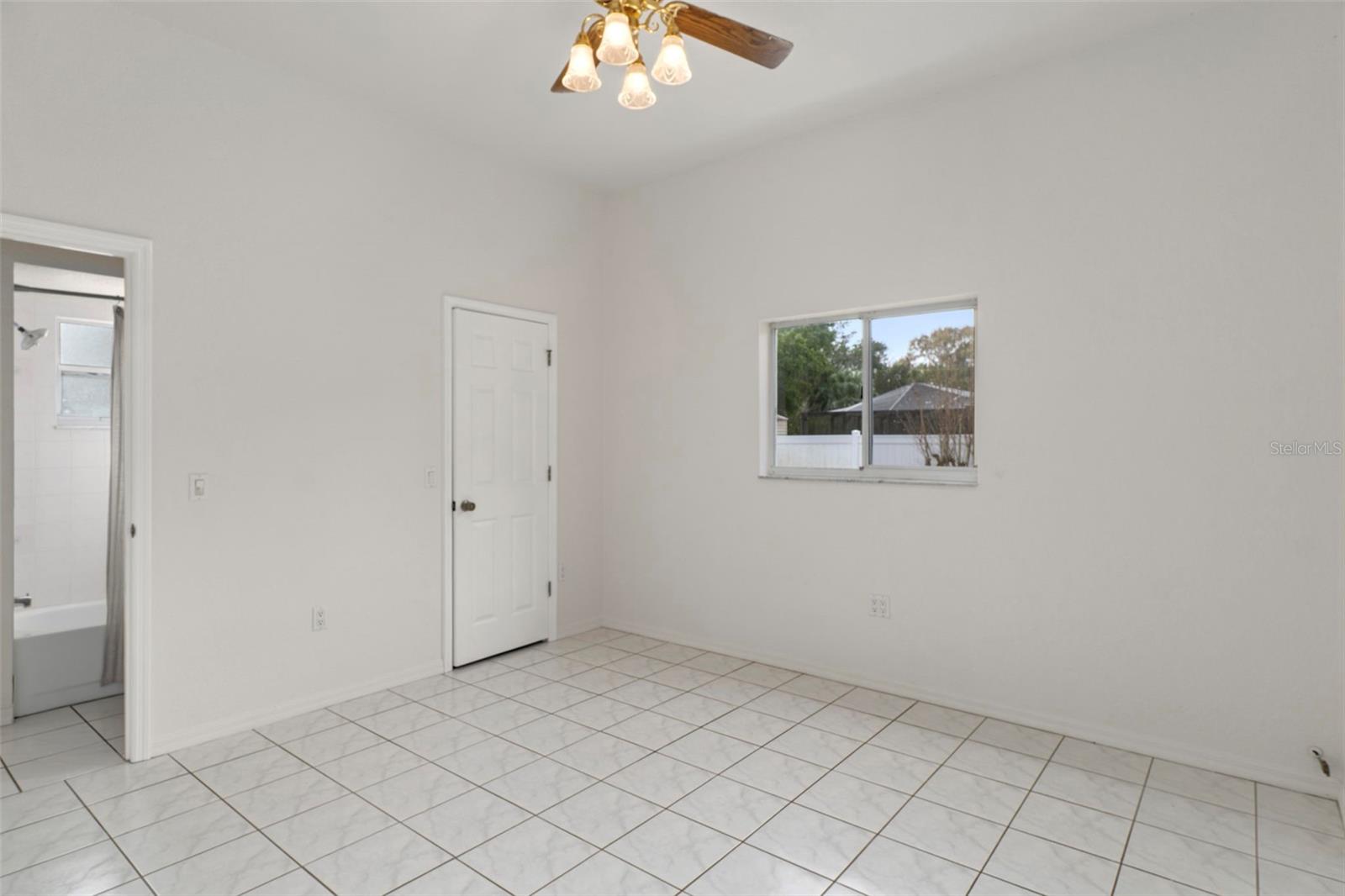 Listing photo id 28 for 2214 Meadow Lark Road