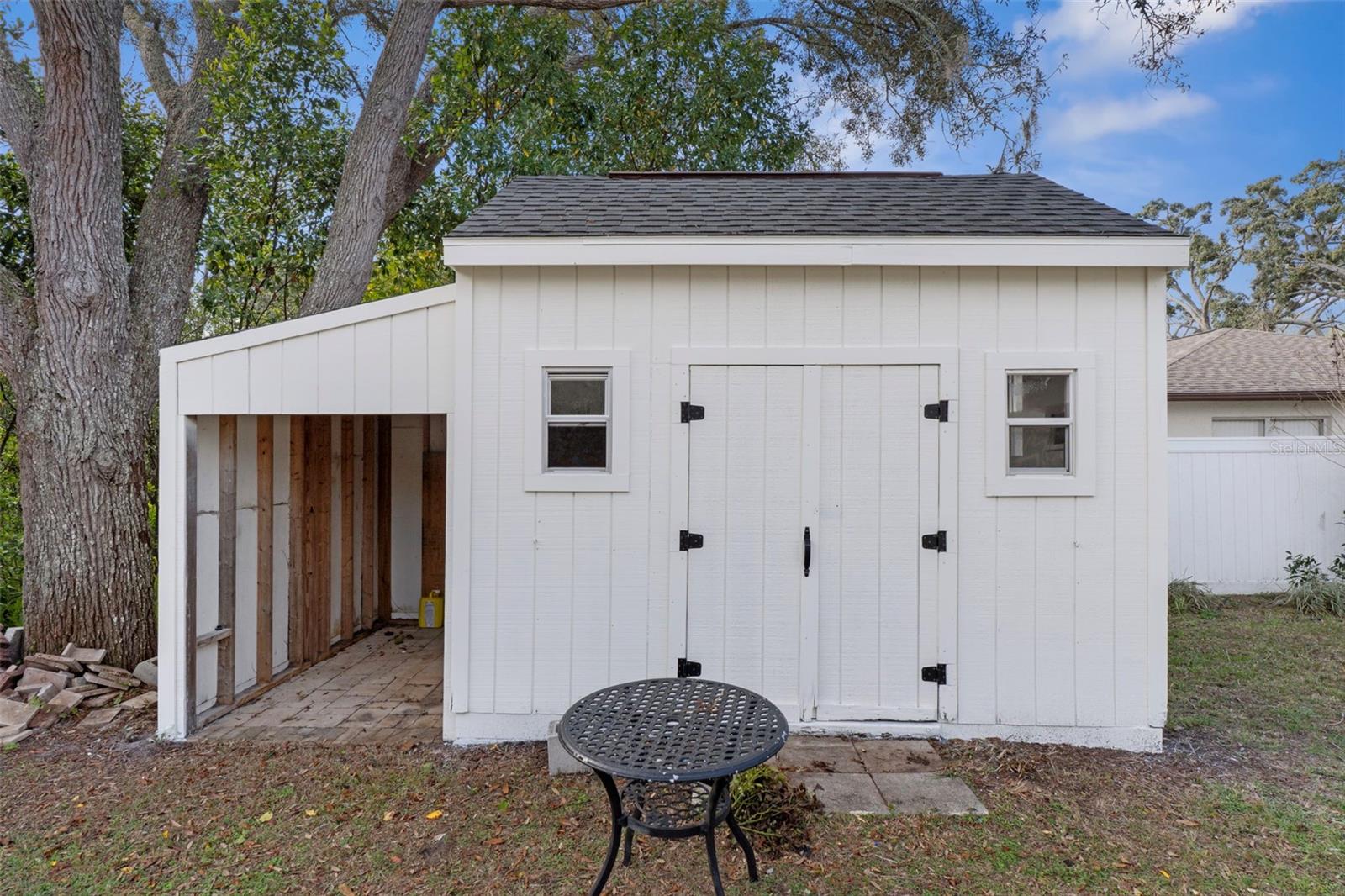 Listing photo id 47 for 2214 Meadow Lark Road