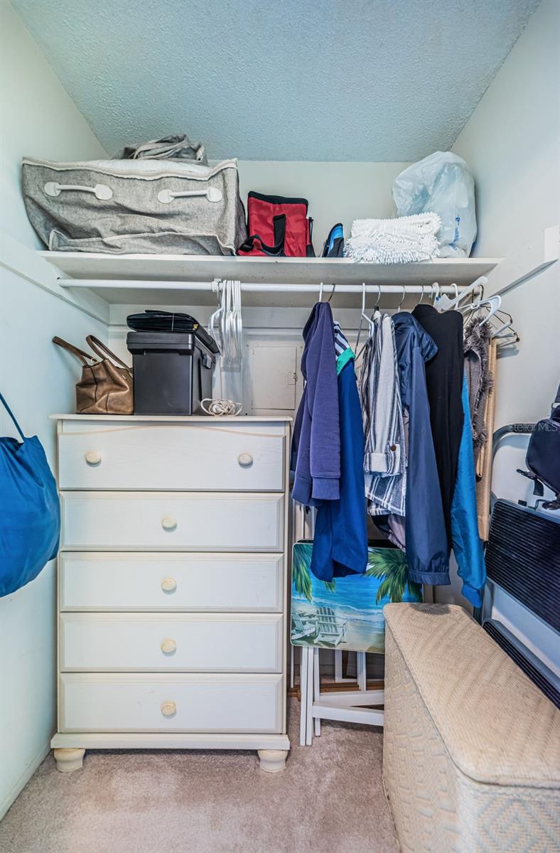 Image 25 of 51 For 4725 Cove Circle 808