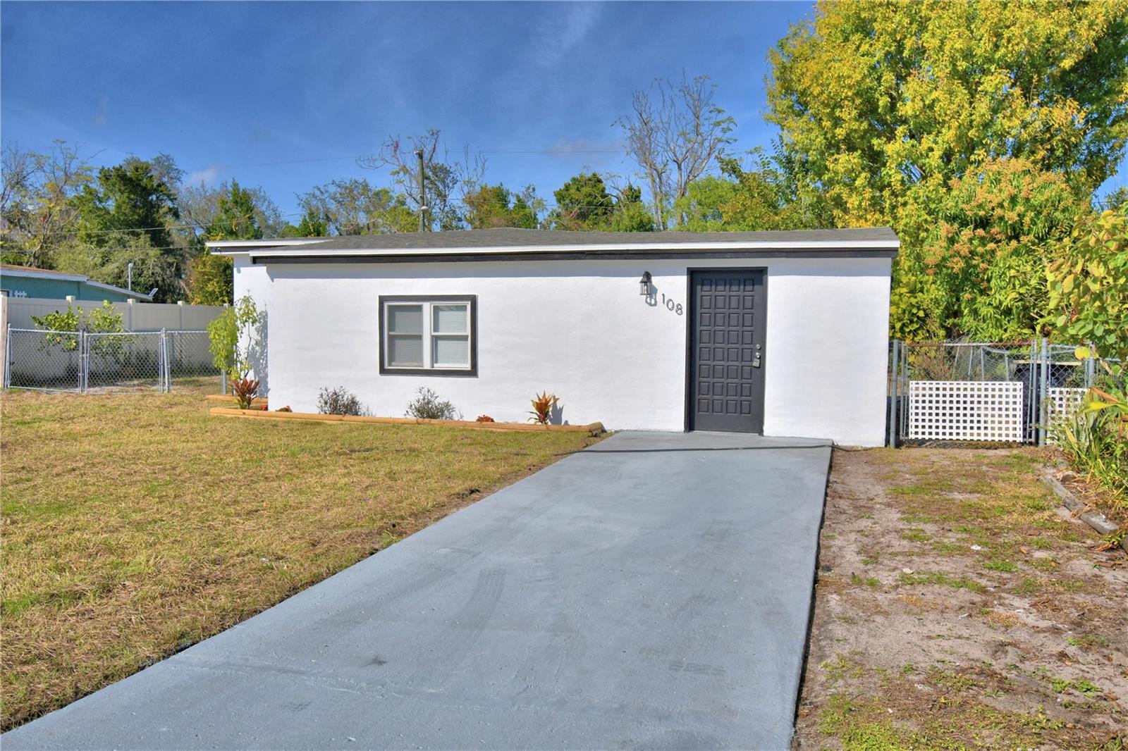 Image 14 of 42 For 108 Yale Avenue