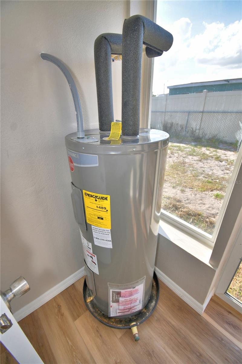 Image 20 of 42 For 108 Yale Avenue