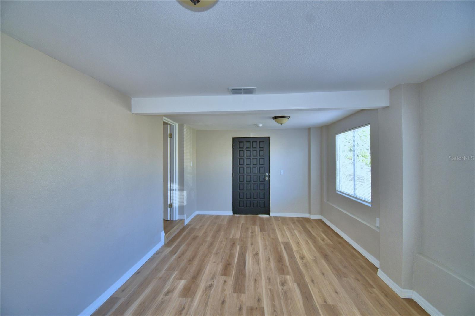 Image 24 of 42 For 108 Yale Avenue