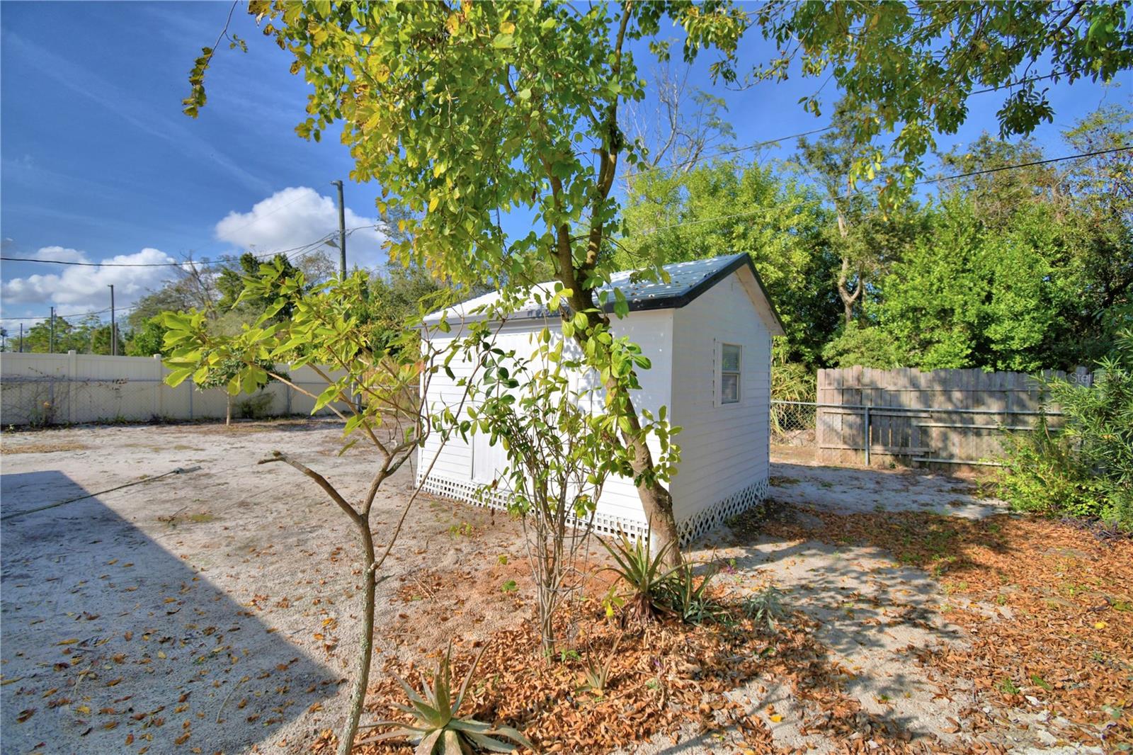 Image 34 of 42 For 108 Yale Avenue