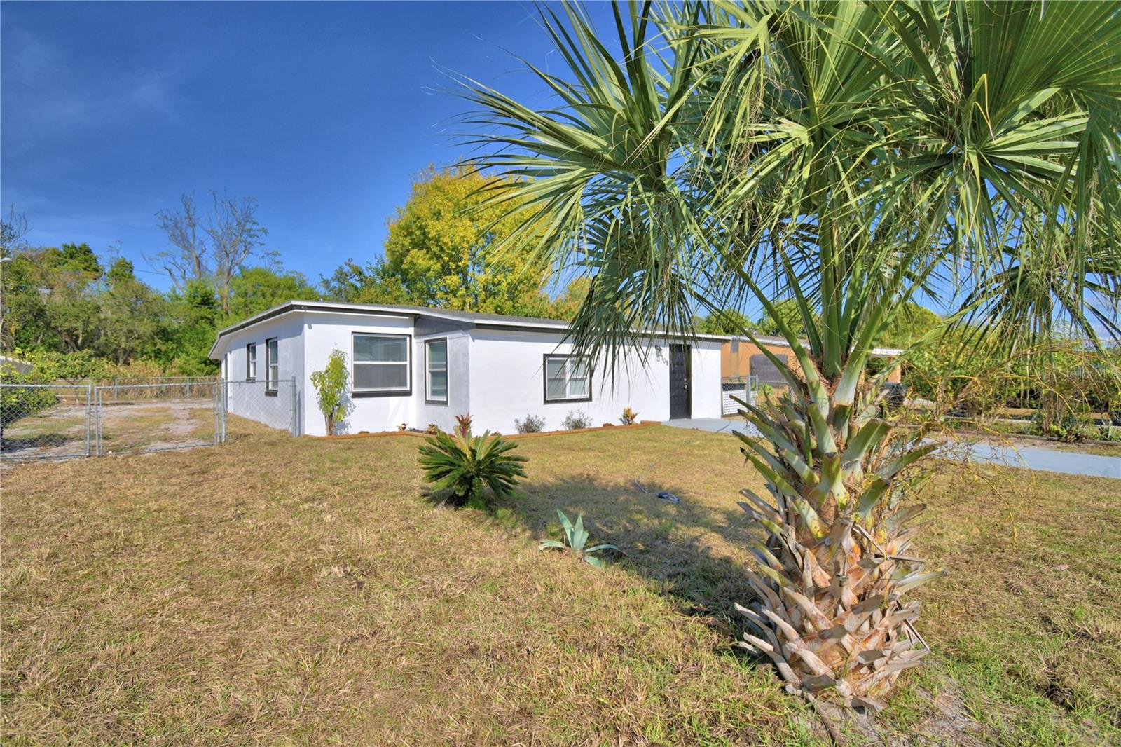 Image 37 of 42 For 108 Yale Avenue