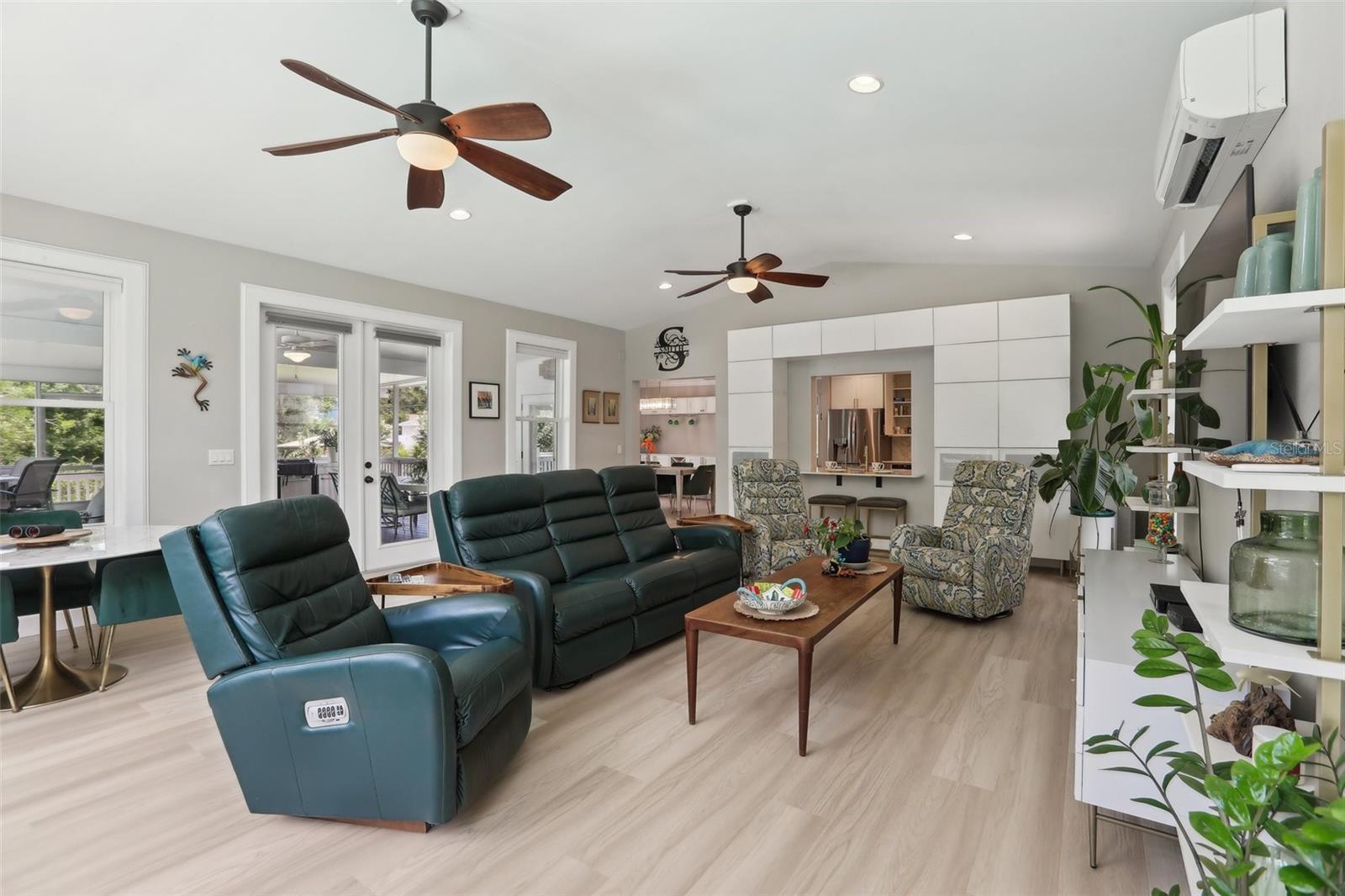 Image 10 of 79 For 1709 Main Street