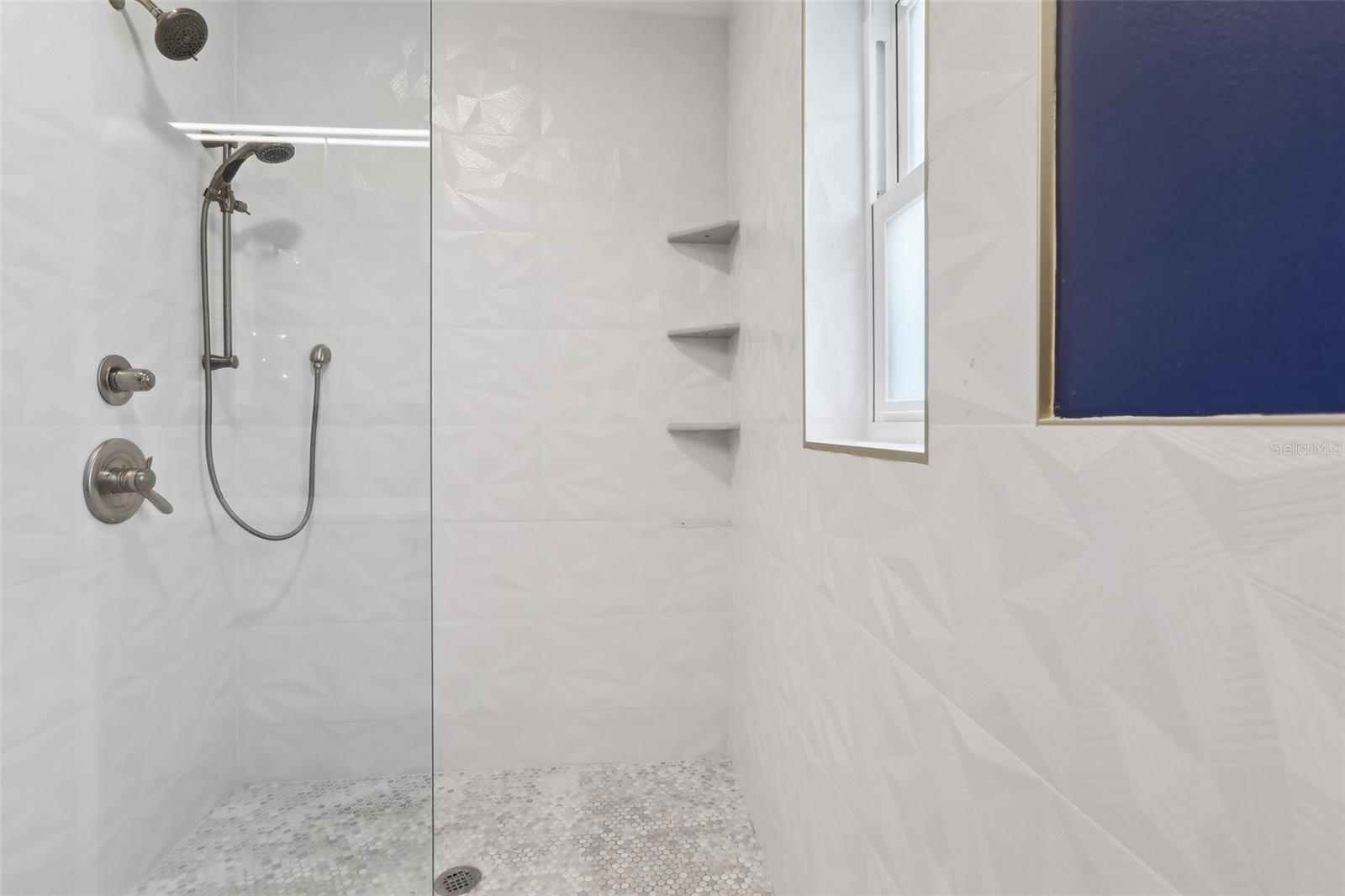 Image 34 of 79 For 1709 Main Street