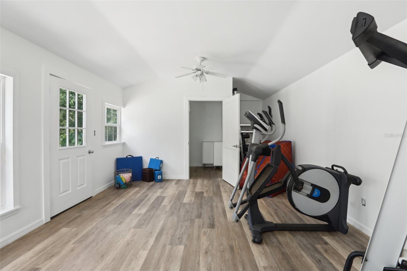 Image 39 of 79 For 1709 Main Street