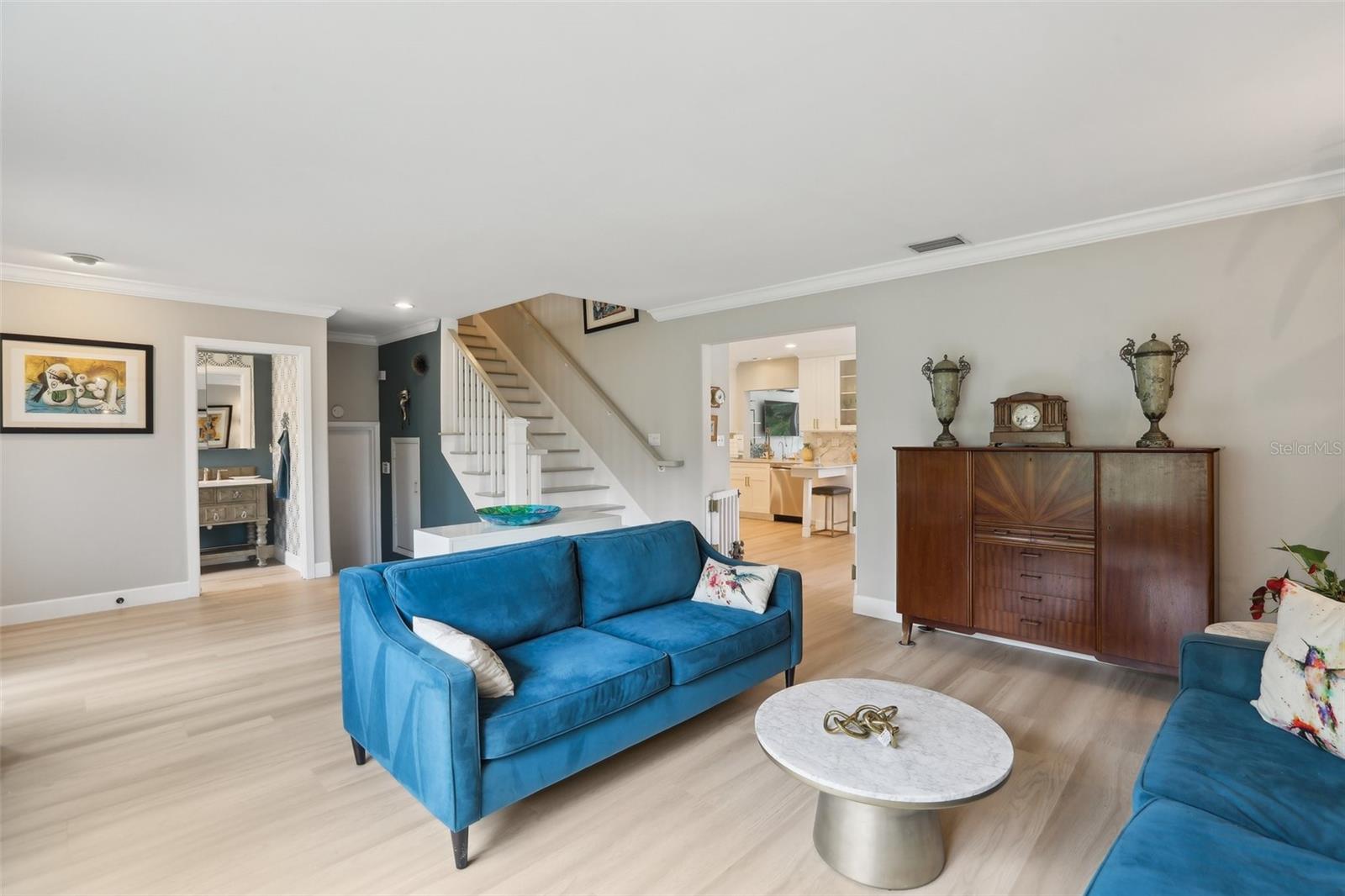 Image 8 of 79 For 1709 Main Street