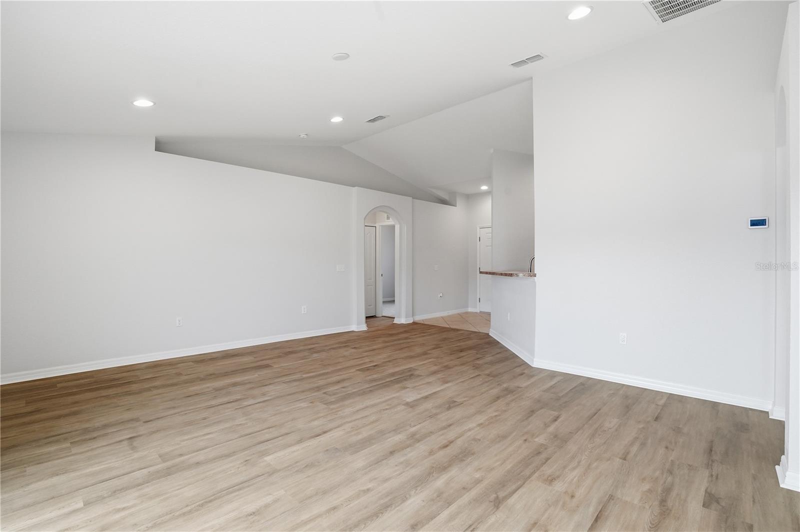 Image 4 of 16 For 5147 Magnolia Preserve Boulevard