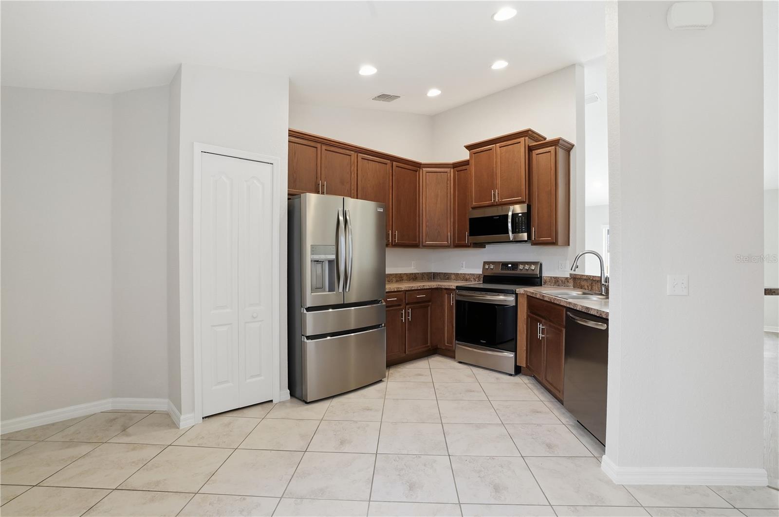 Image 8 of 16 For 5147 Magnolia Preserve Boulevard