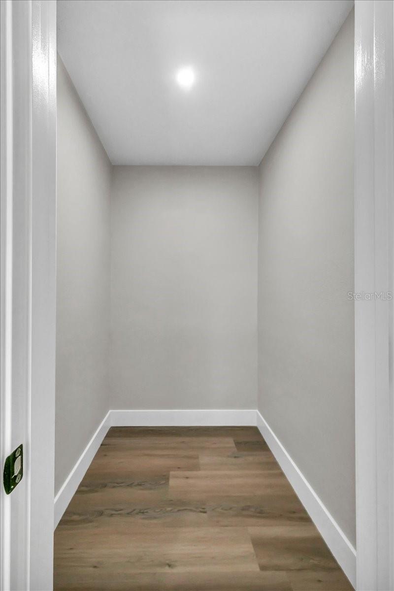 Image 19 of 41 For 525 Lamara Way Ne