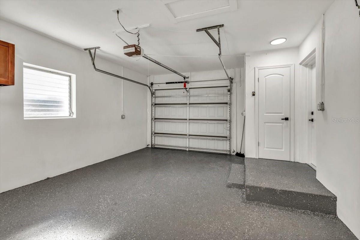 Image 35 of 41 For 525 Lamara Way Ne