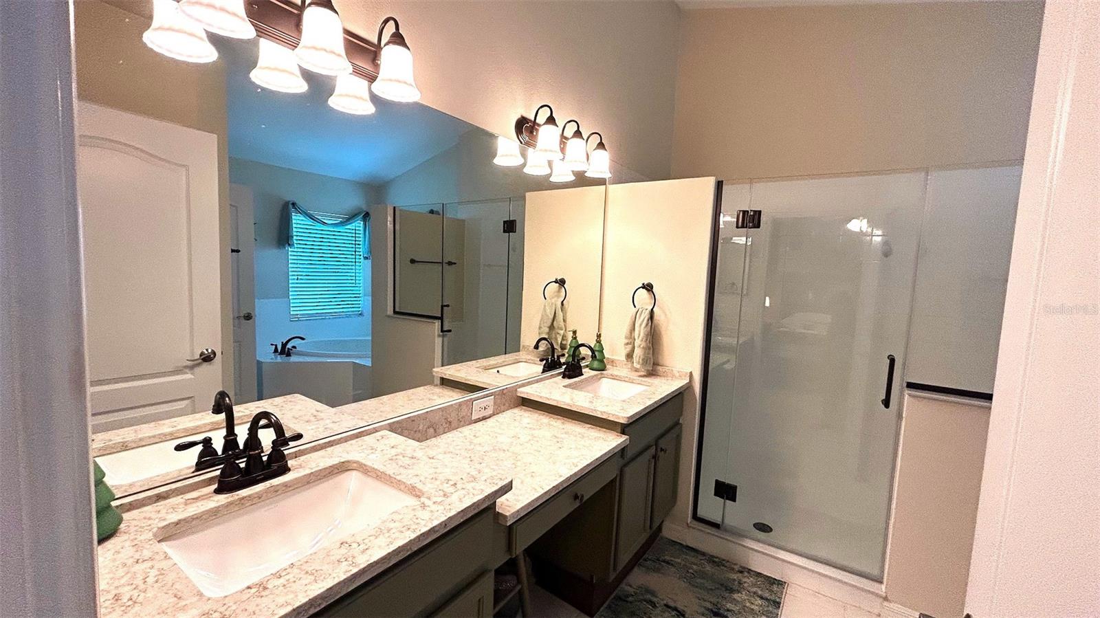 Image 22 of 54 For 18300 Rock Oak Court