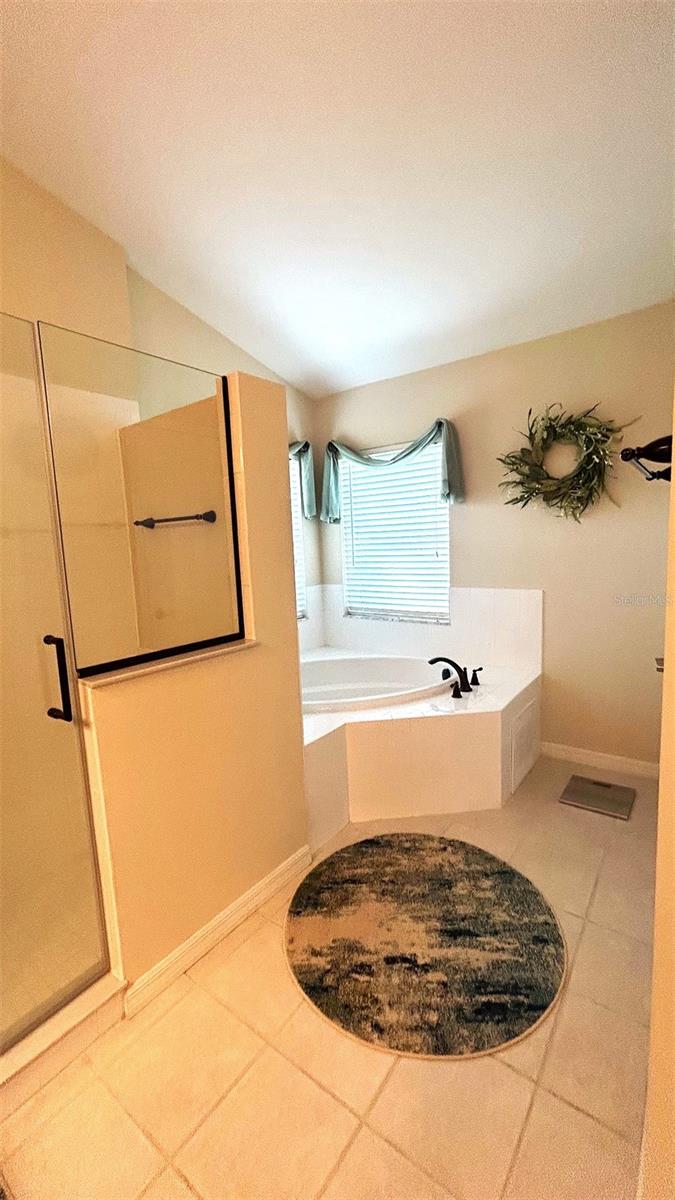 Image 24 of 54 For 18300 Rock Oak Court