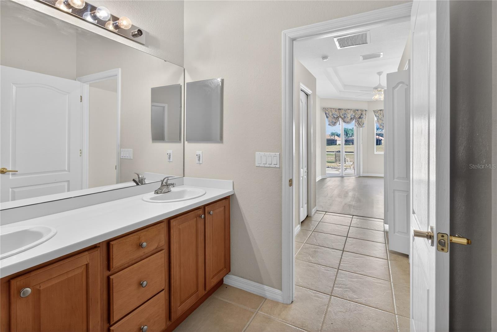 Image 12 of 46 For 267 Heritage Isles Way