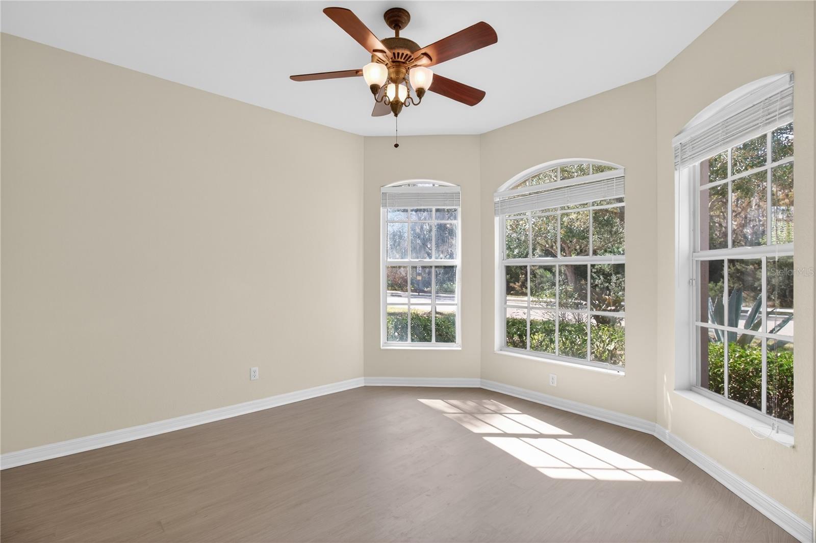 Image 5 of 46 For 267 Heritage Isles Way