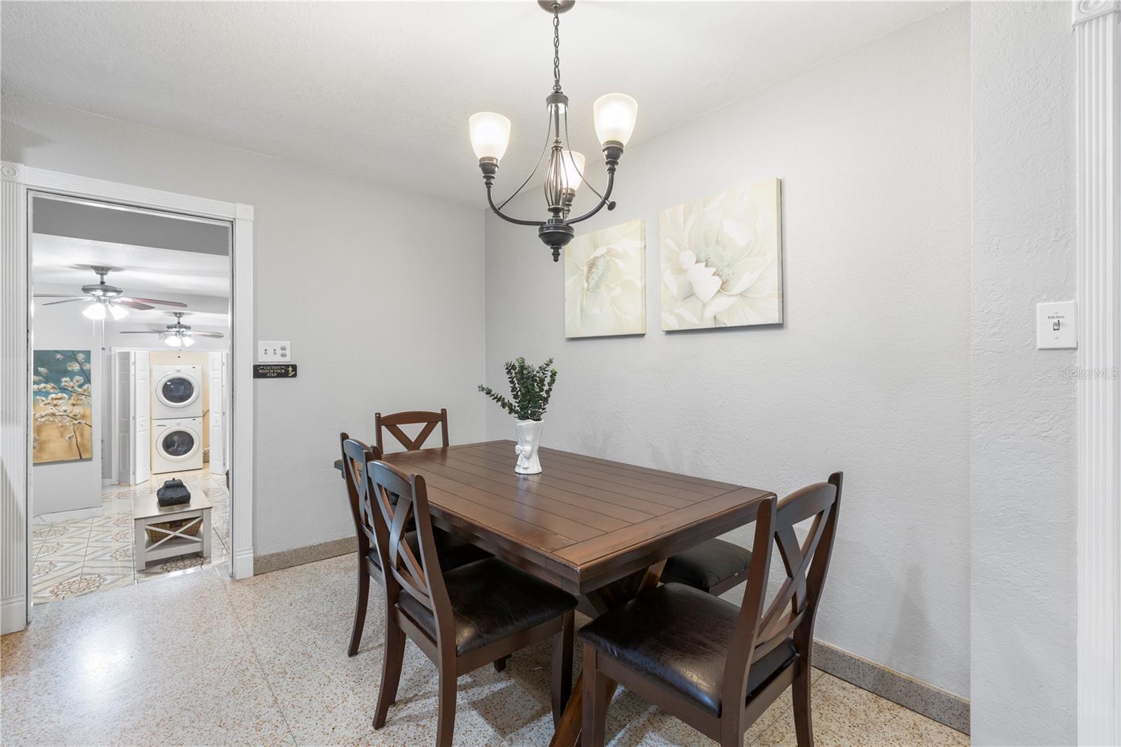 Image 15 of 56 For 907 Columbus Drive