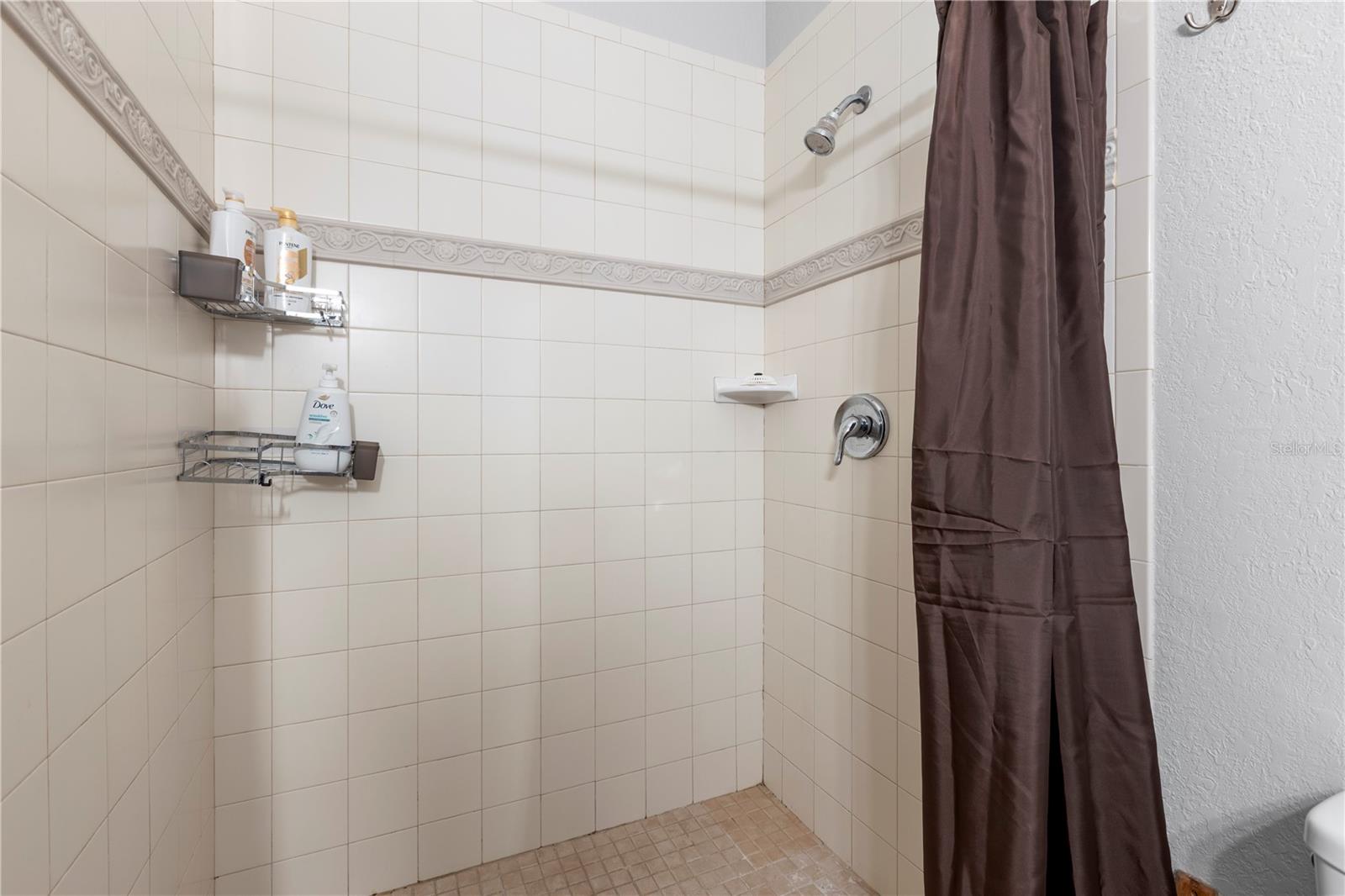 Image 40 of 56 For 907 Columbus Drive