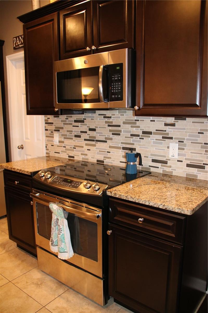 Image 6 of 32 For 971 Celtic Circle