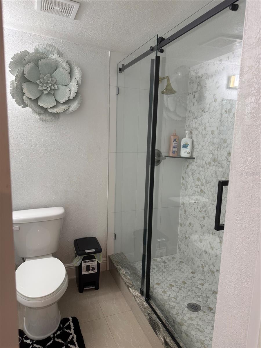 Image 21 of 35 For 7018 Hale Avenue