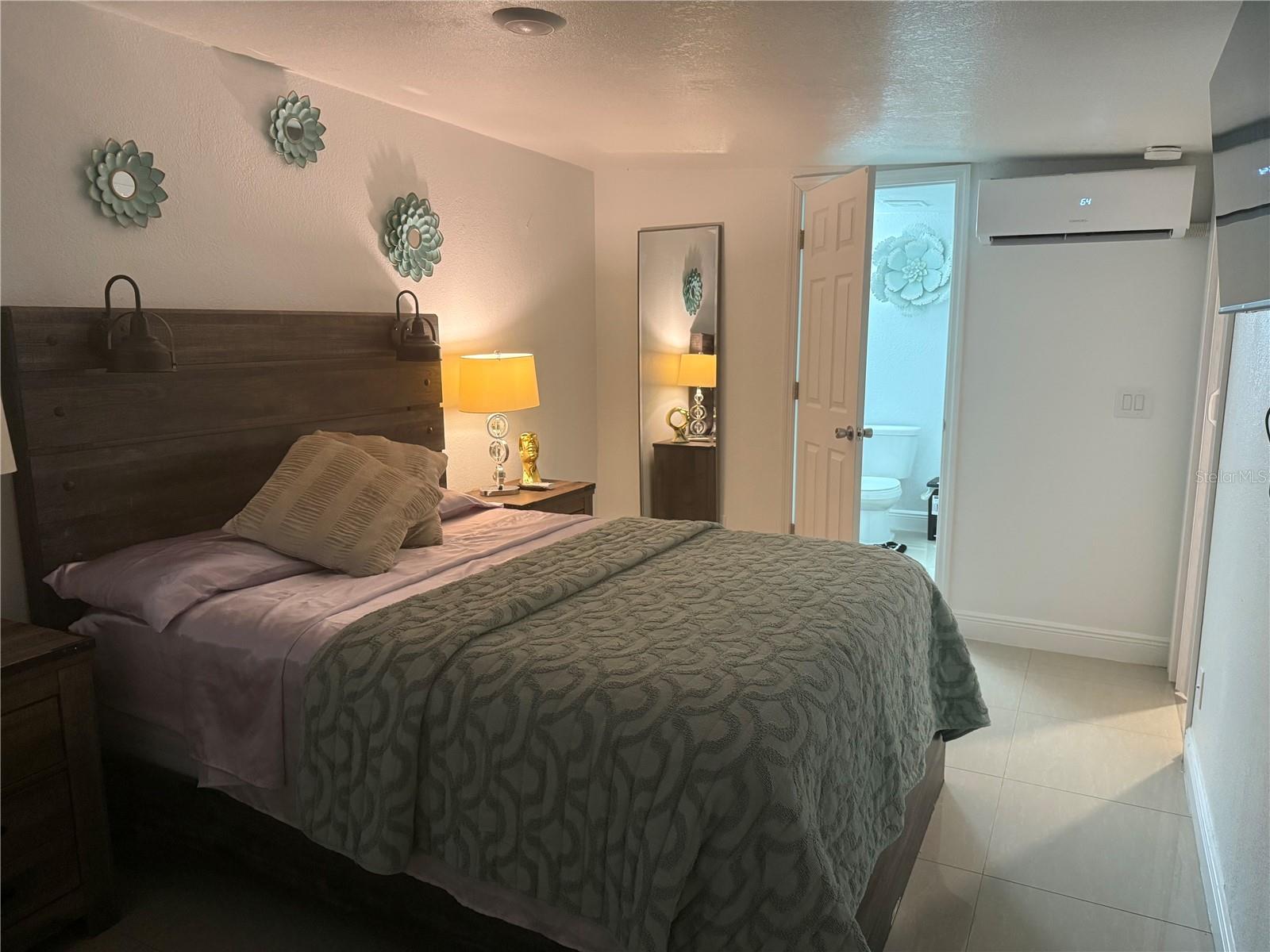 Image 25 of 35 For 7018 Hale Avenue