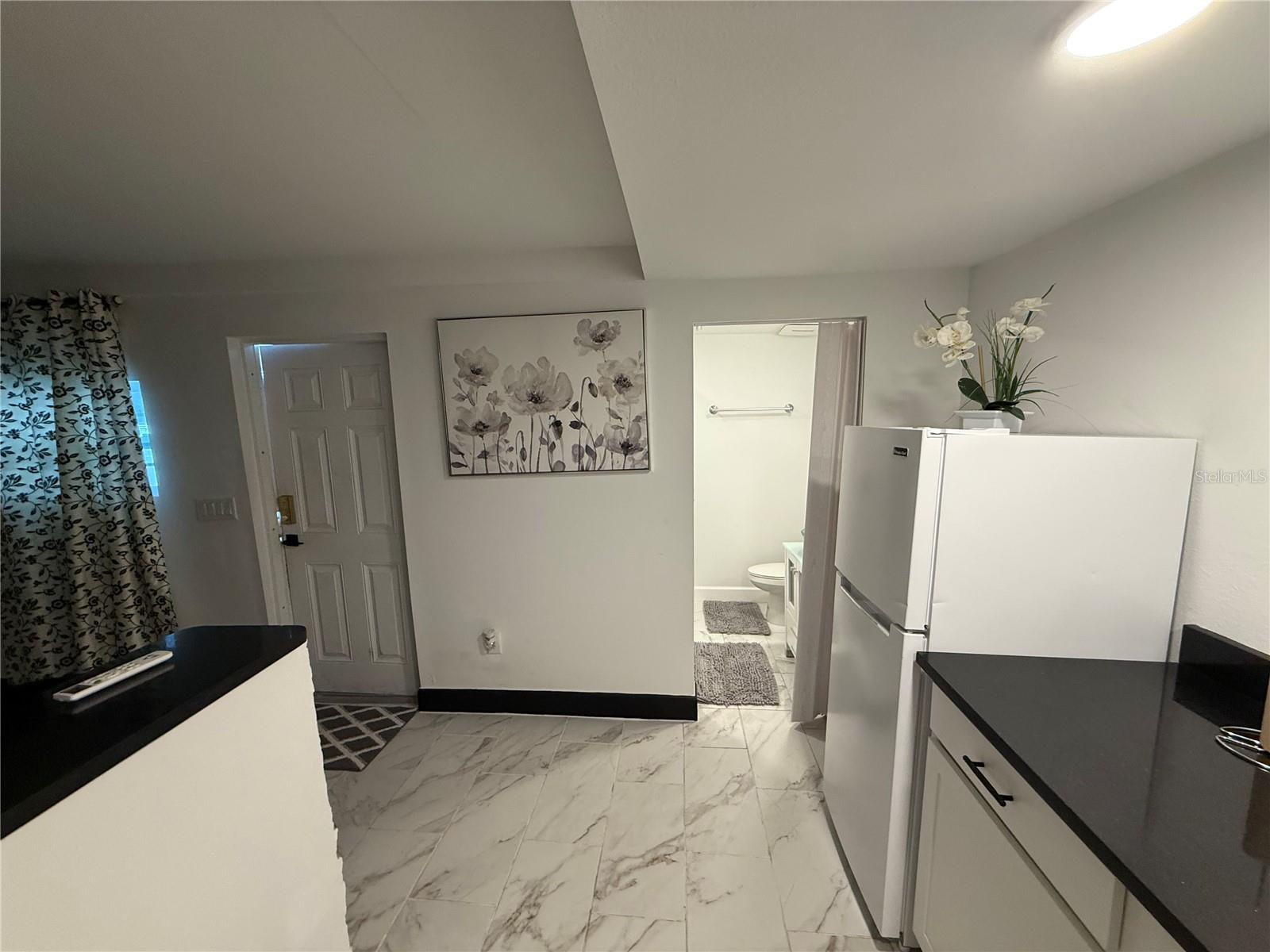 Image 30 of 35 For 7018 Hale Avenue