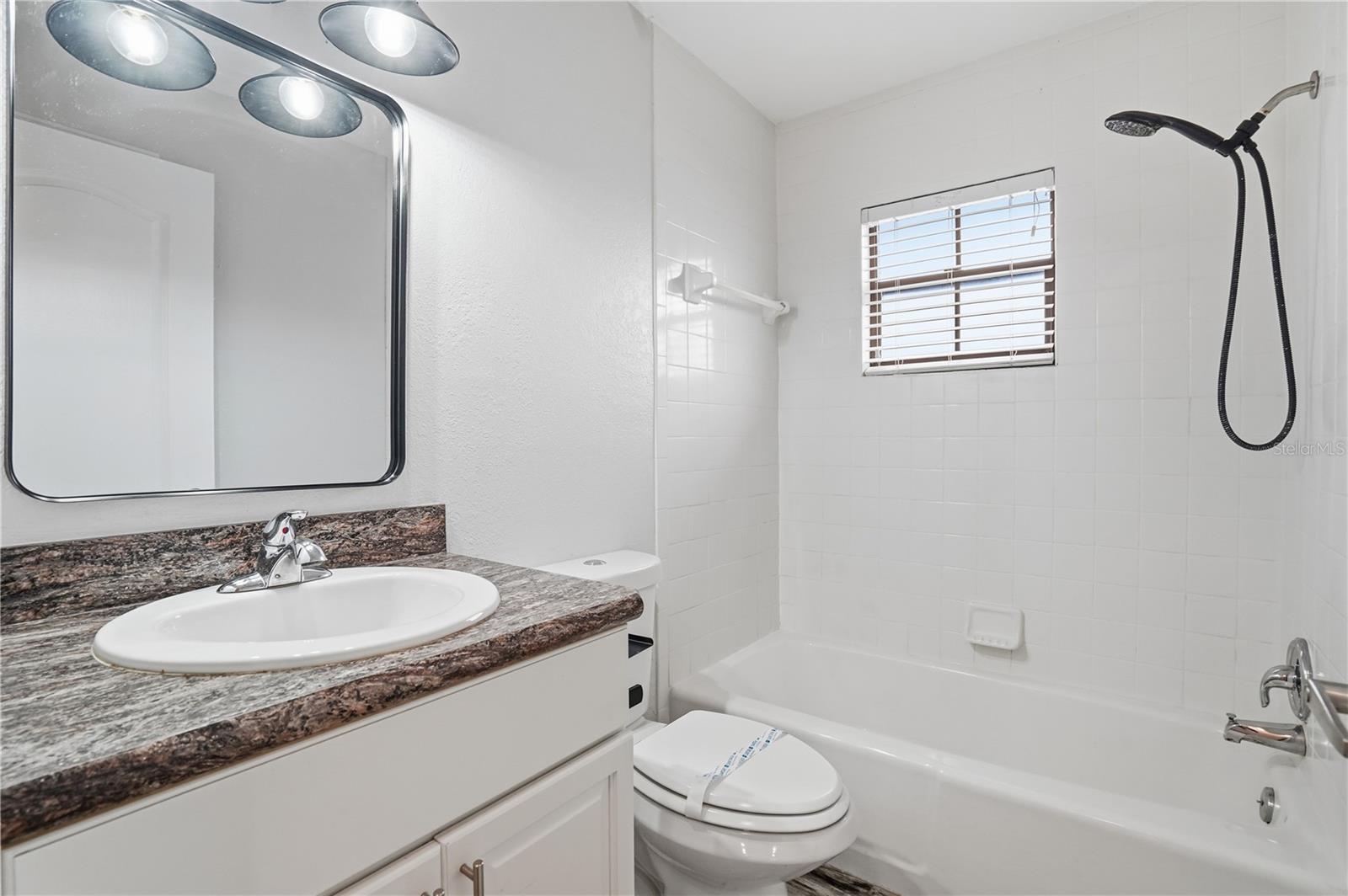 Image 16 of 21 For 5225 Nichols Drive W