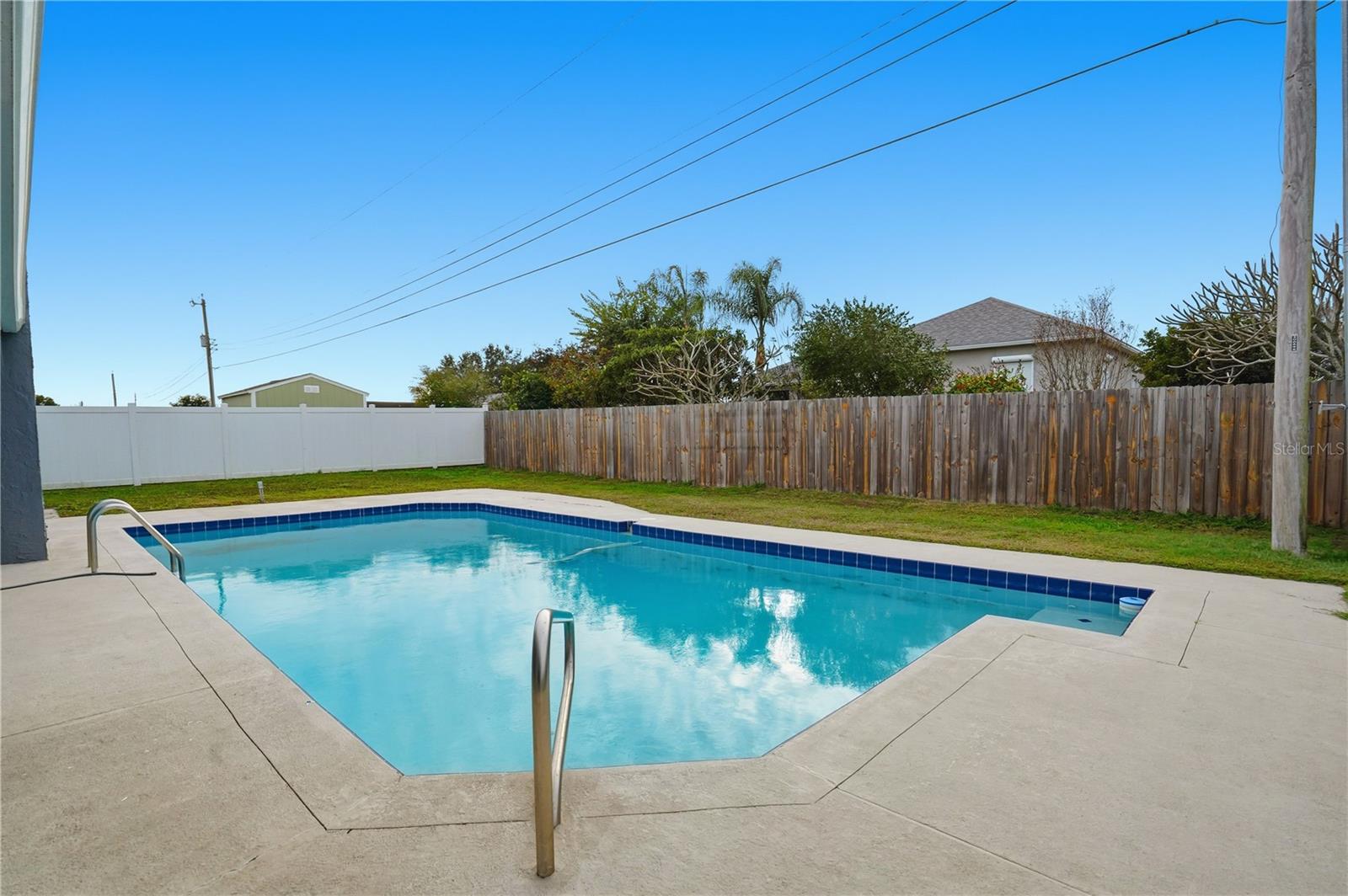 Image 20 of 21 For 5225 Nichols Drive W