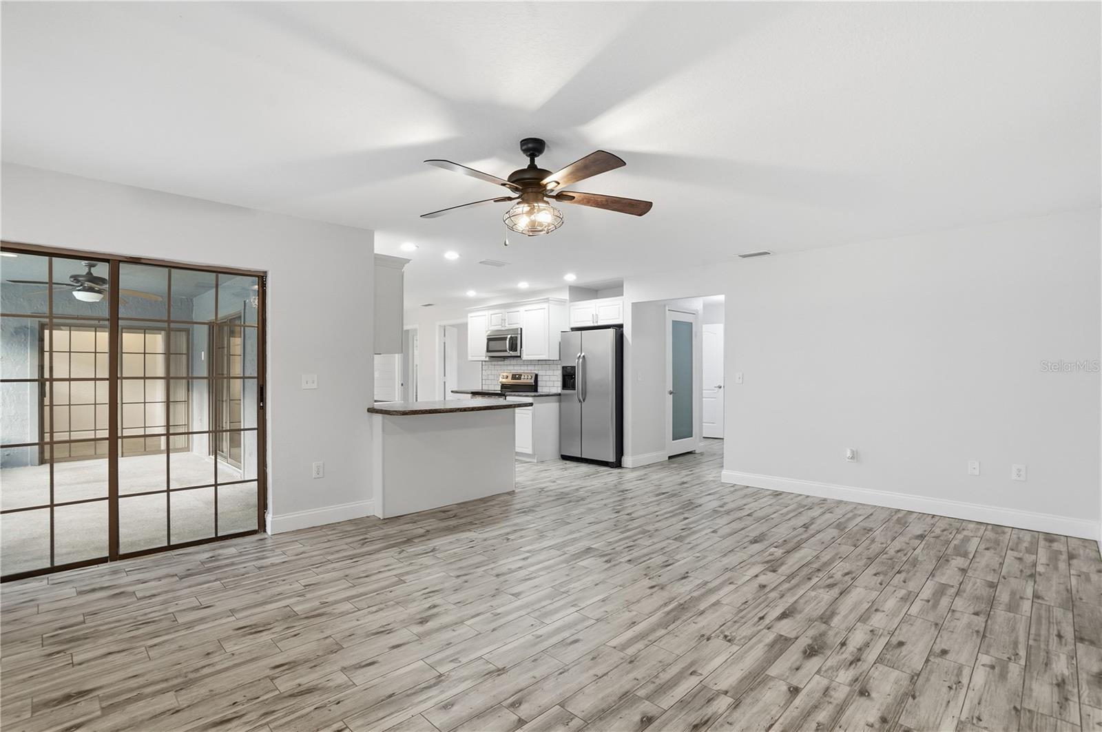 Image 4 of 21 For 5225 Nichols Drive W