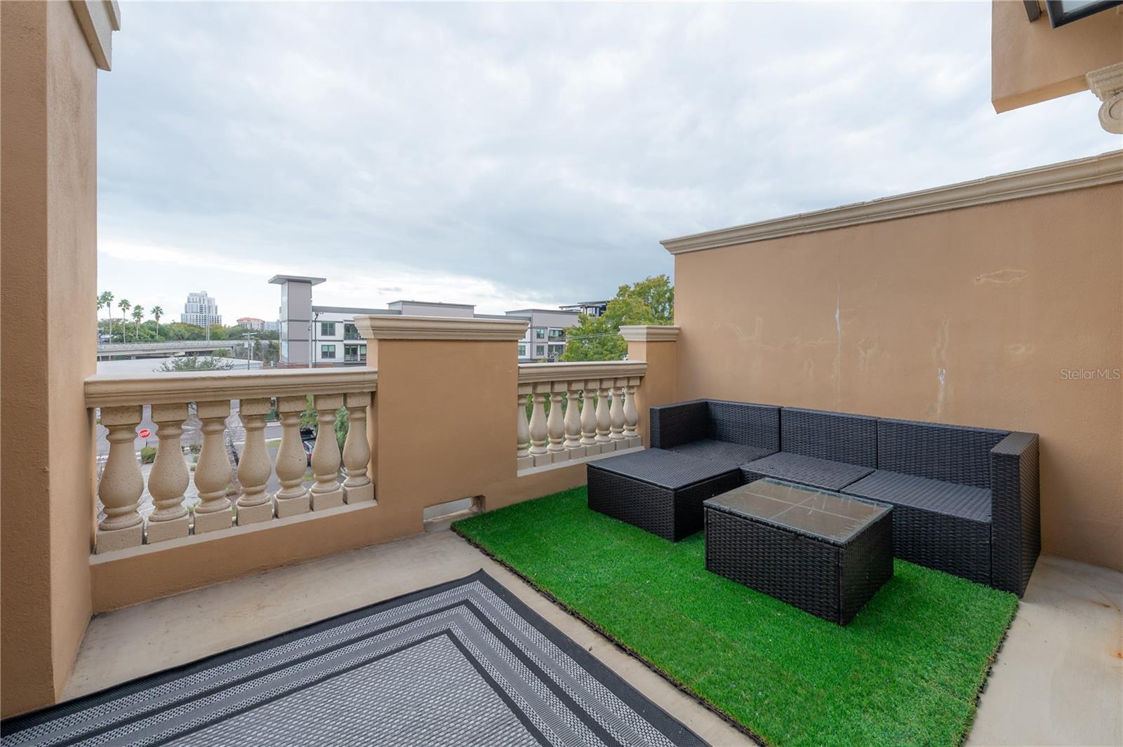 Image 20 of 46 For 2210 Soho Bay Court