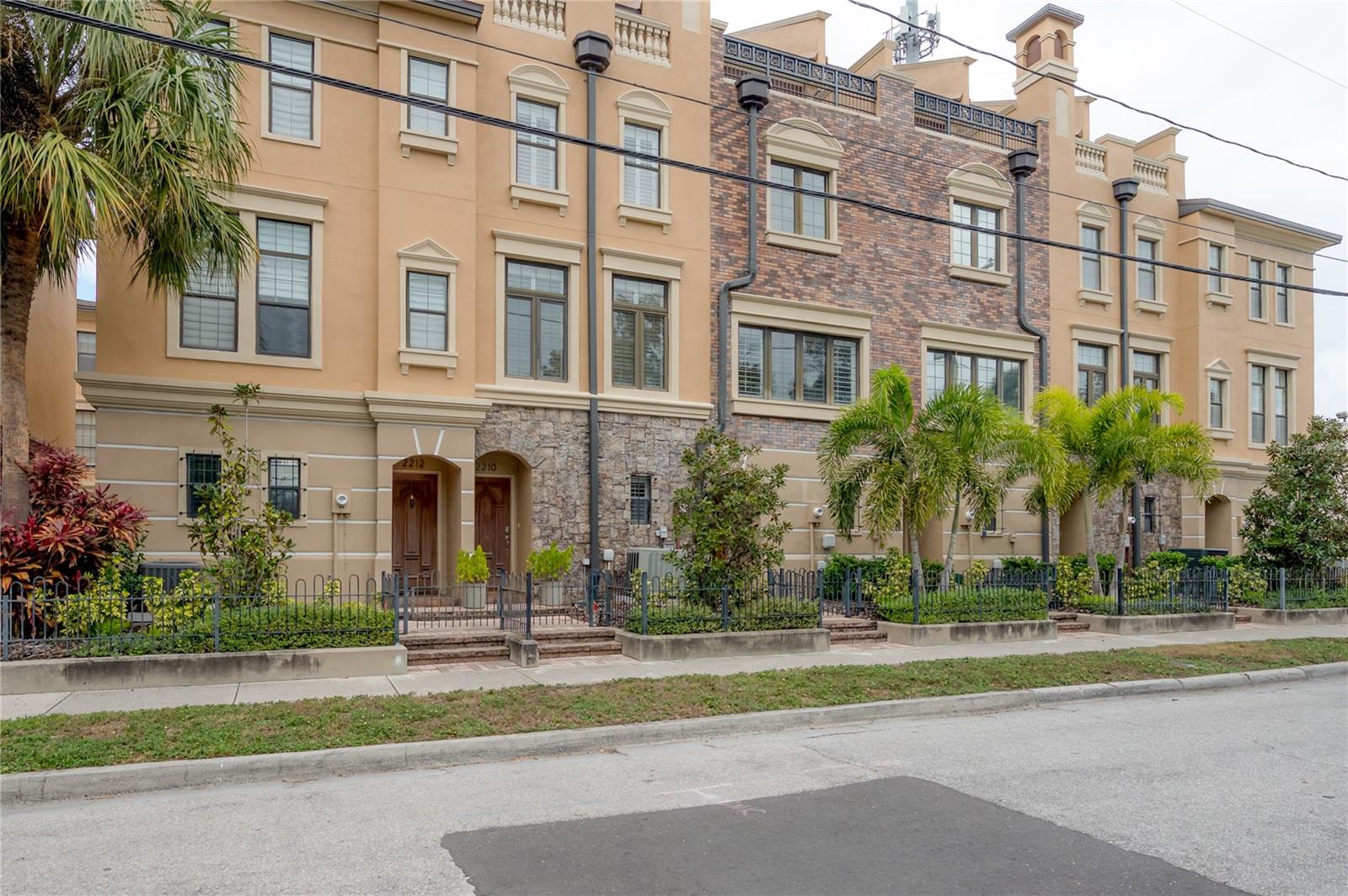 Image 44 of 46 For 2210 Soho Bay Court