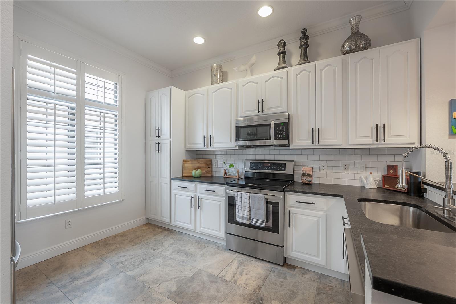 Image 7 of 46 For 2210 Soho Bay Court