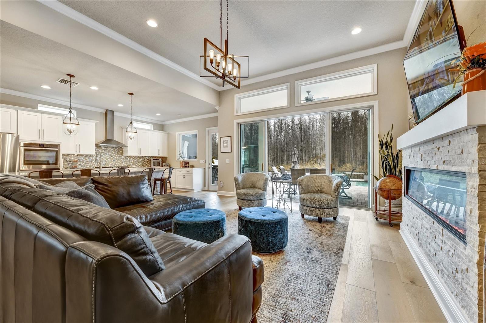 Listing photo id 8 for 2914 Long Bow Way