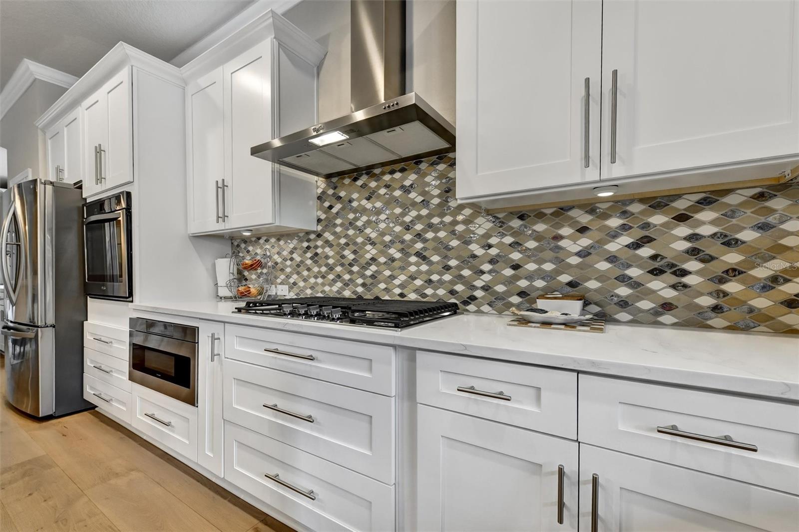 Listing photo id 14 for 2914 Long Bow Way