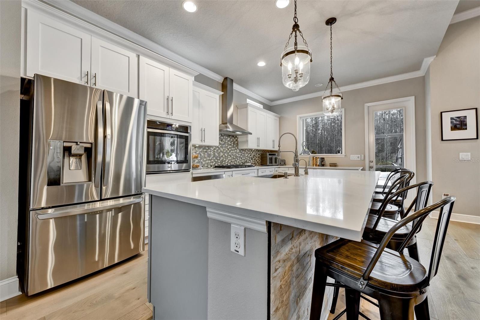 Listing photo id 17 for 2914 Long Bow Way