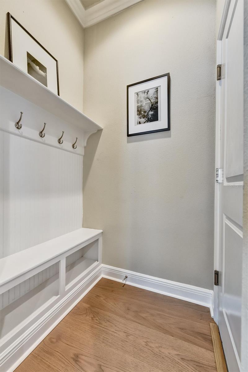 Listing photo id 20 for 2914 Long Bow Way