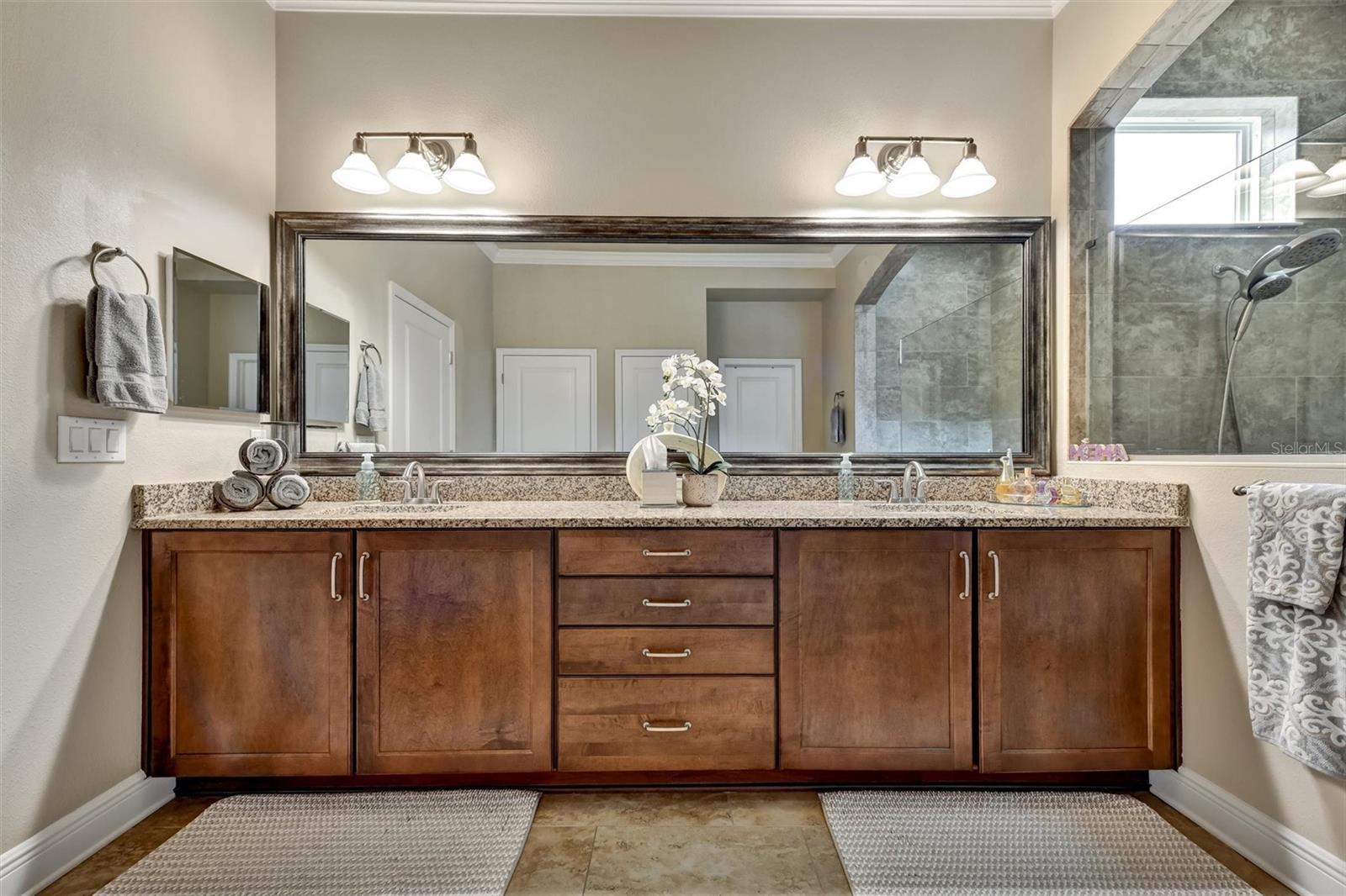 Listing photo id 26 for 2914 Long Bow Way