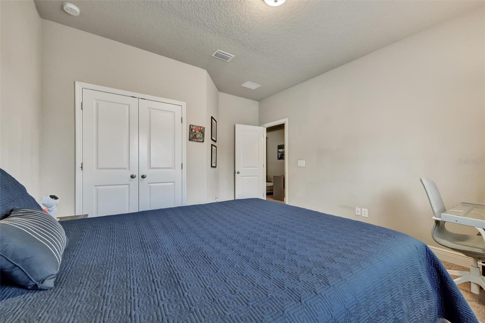 Listing photo id 36 for 2914 Long Bow Way