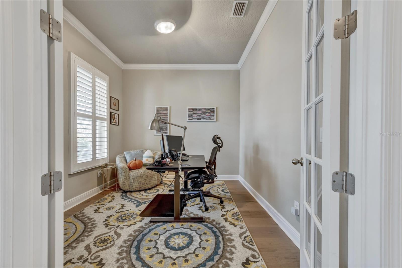 Listing photo id 2 for 2914 Long Bow Way