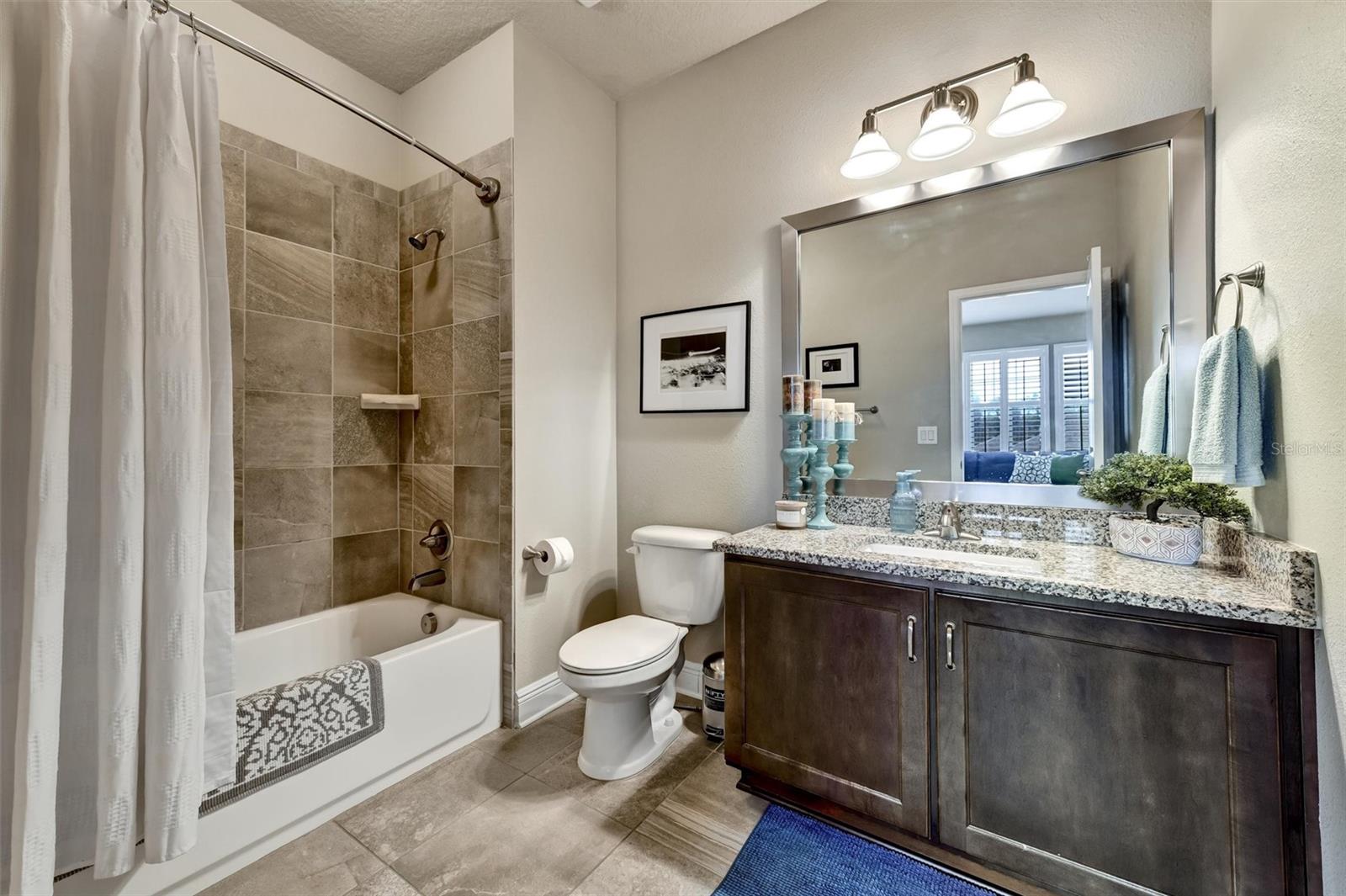 Listing photo id 43 for 2914 Long Bow Way