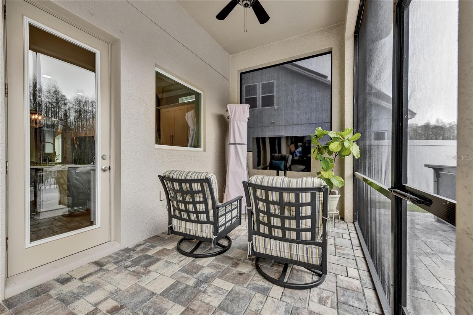 Listing photo id 45 for 2914 Long Bow Way